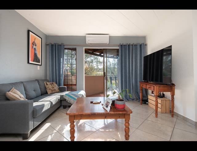 2 BEDROOM APARTMENT FOR SALE IN GLENVISTA
